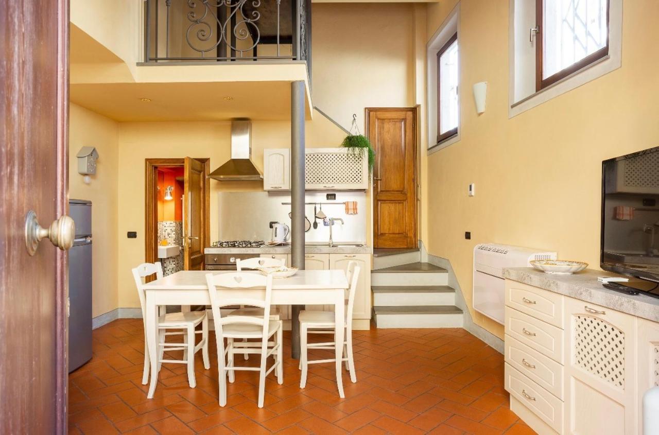 Апартаменти Cozy Classic Italian House Near Santa Croce, On The Lungarno Флоренція Екстер'єр фото