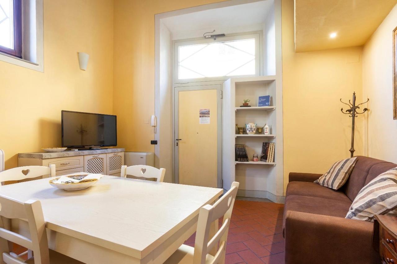 Апартаменти Cozy Classic Italian House Near Santa Croce, On The Lungarno Флоренція Екстер'єр фото