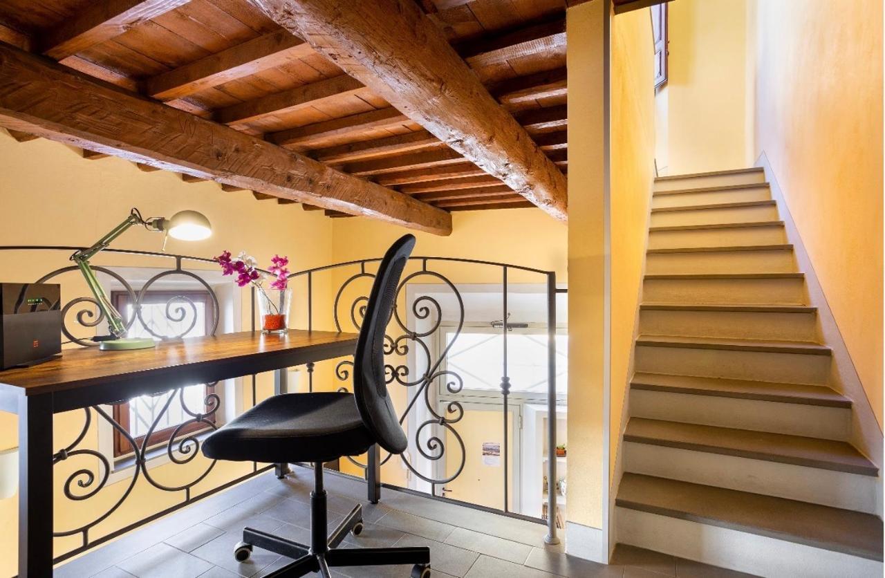 Апартаменти Cozy Classic Italian House Near Santa Croce, On The Lungarno Флоренція Екстер'єр фото